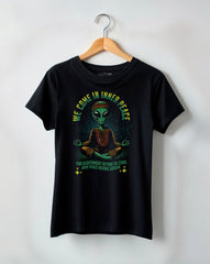 Camiseta Feminina Alien in Peace